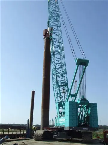 Kobelco CKE 2500-II(250 TON) CRAWLER CRANE RENT