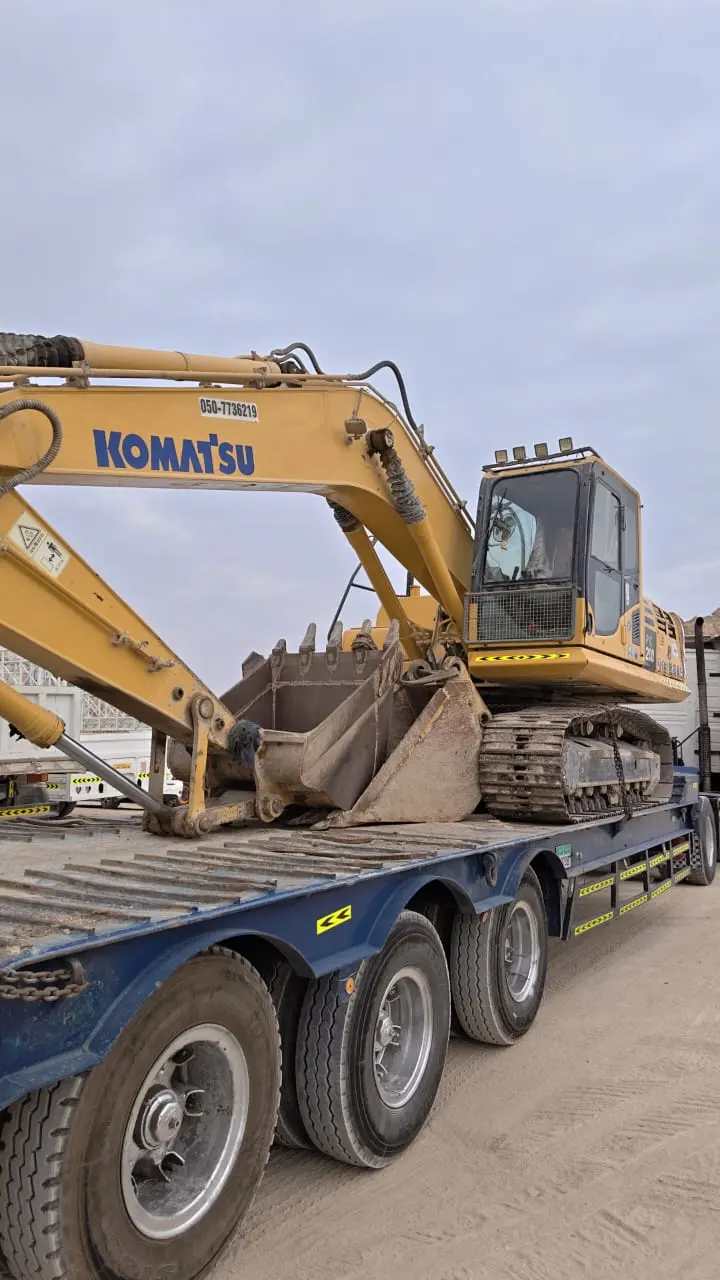 Komatsu PC-200 Excavator - 3