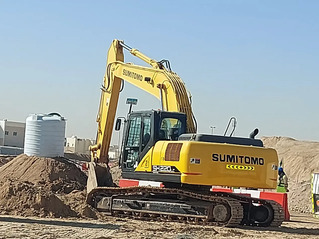 Chain Excavator SUMITOMO SH220