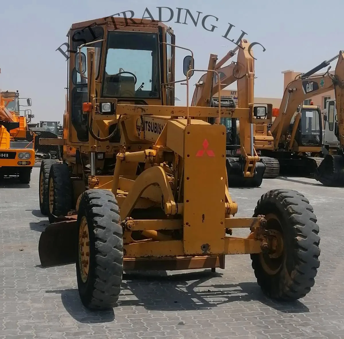 USED MITSUBISHI MG 320 MOTOR GRADER - 2