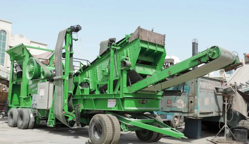 Mobile jaw crusher on wheels - 4