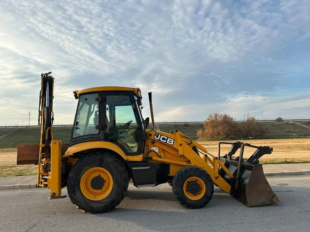 JCB 3CX AVB. for RENT +971542393063 - 2