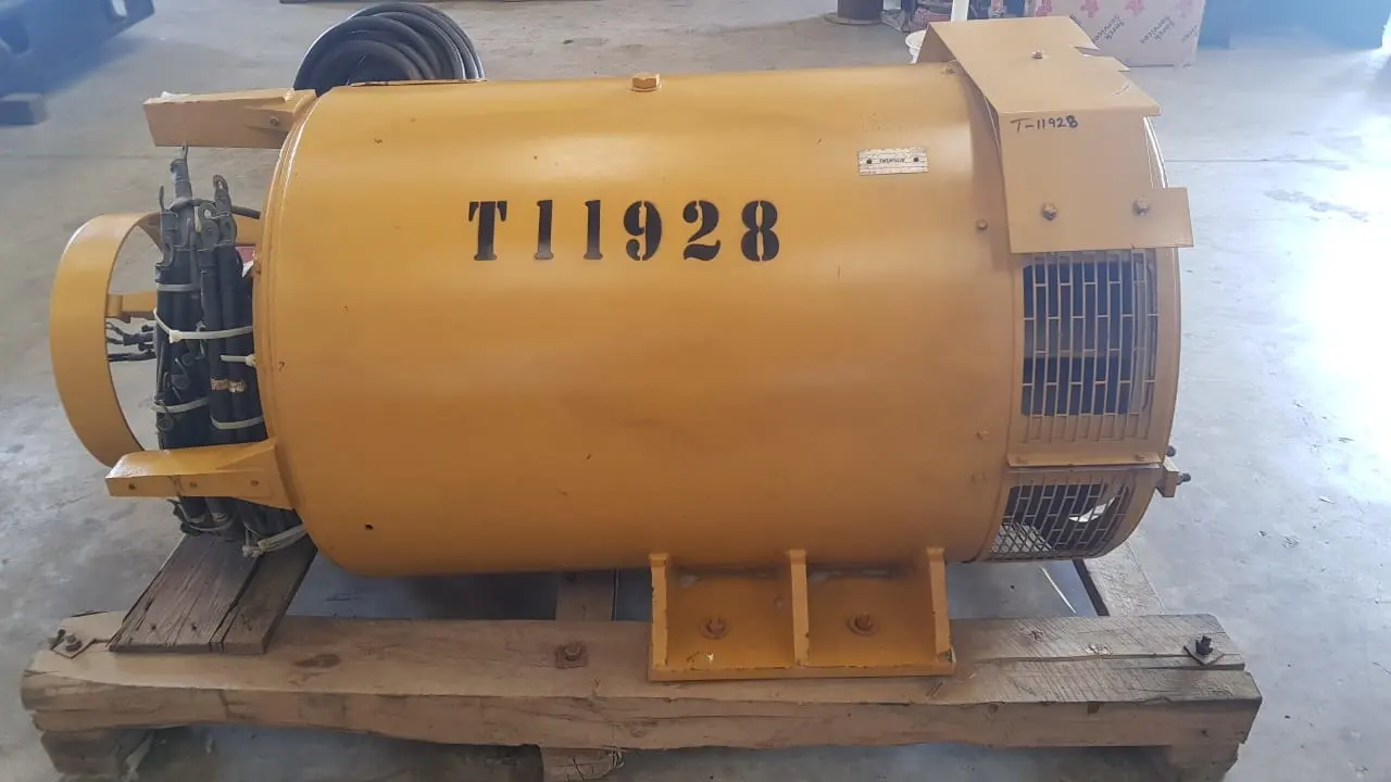 CATERPILLAR SR4B 810KVA ALTERNATOR - 5