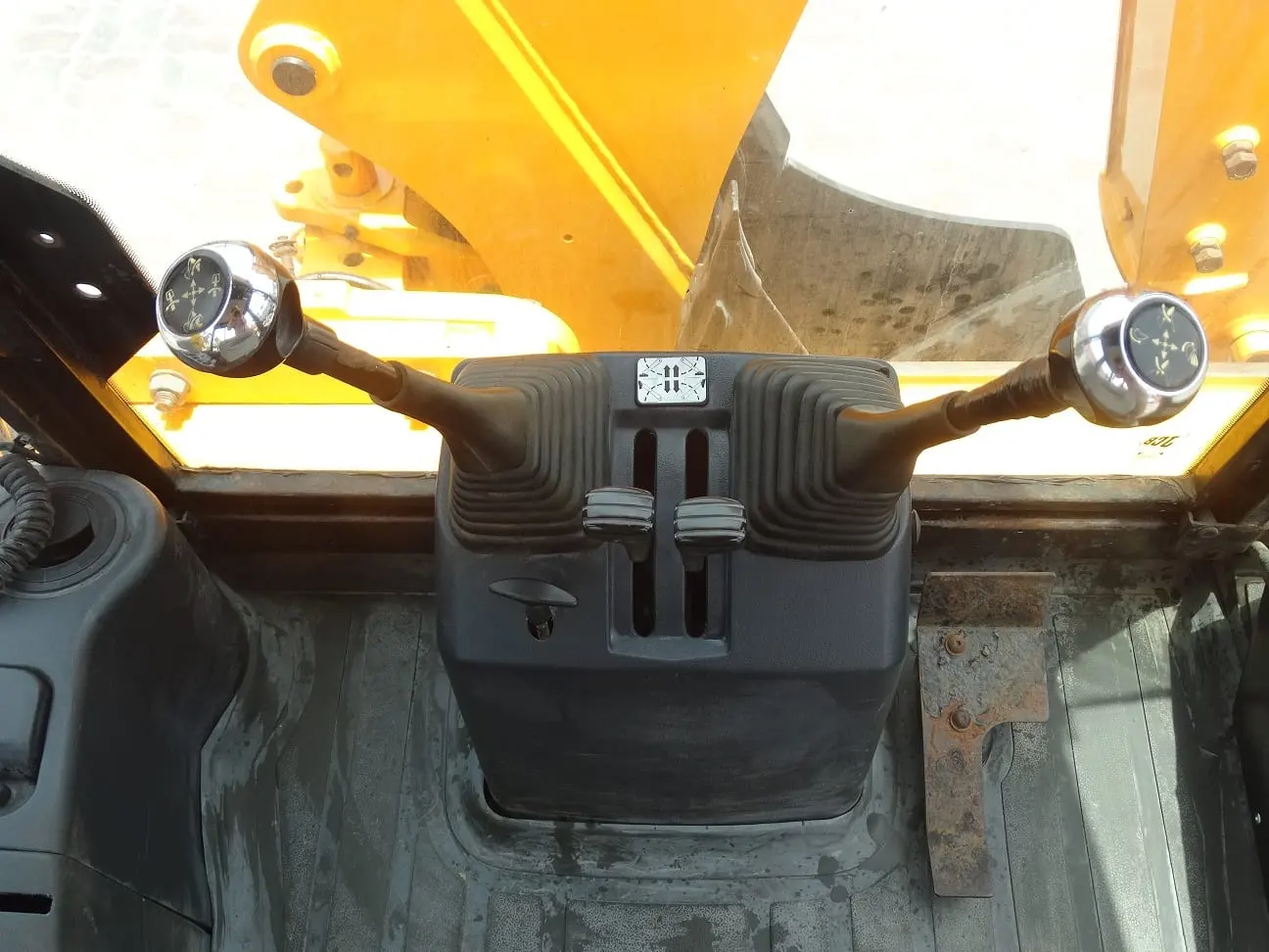 2009 JCB 2CX BACKHOE LOADER - 7