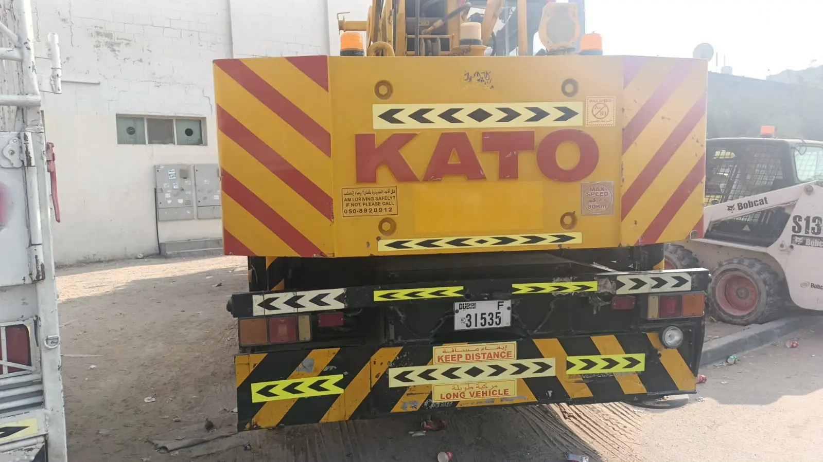 25 TON CRANE AVAILABLE ON RENT
