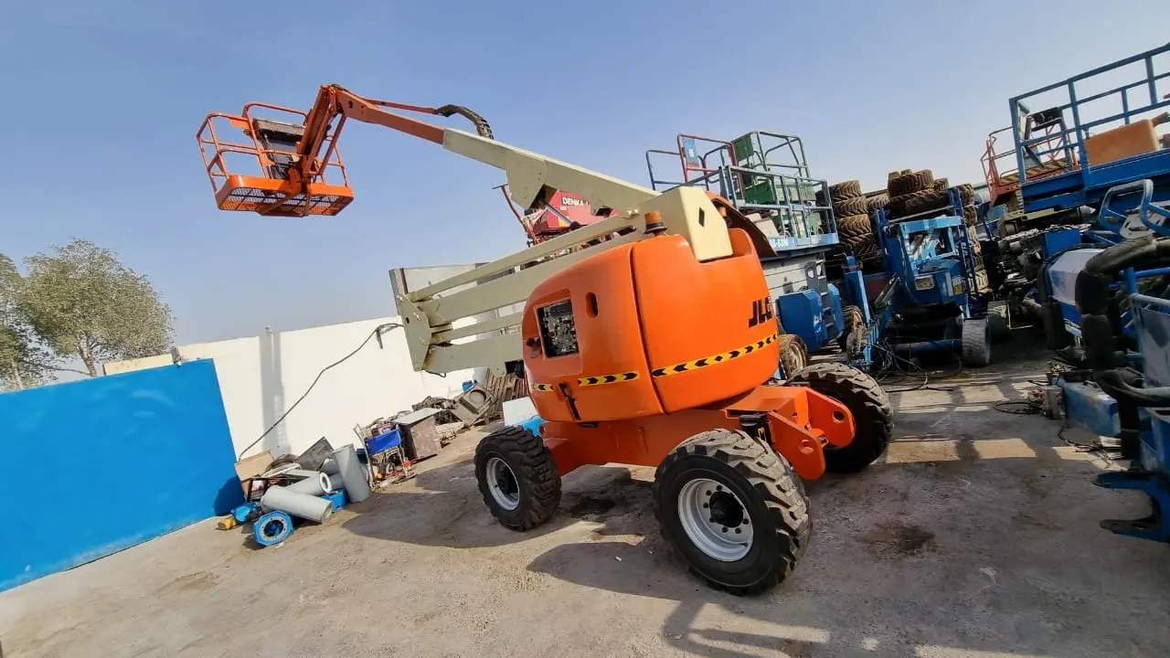 JLG Manlift For Rent - 2
