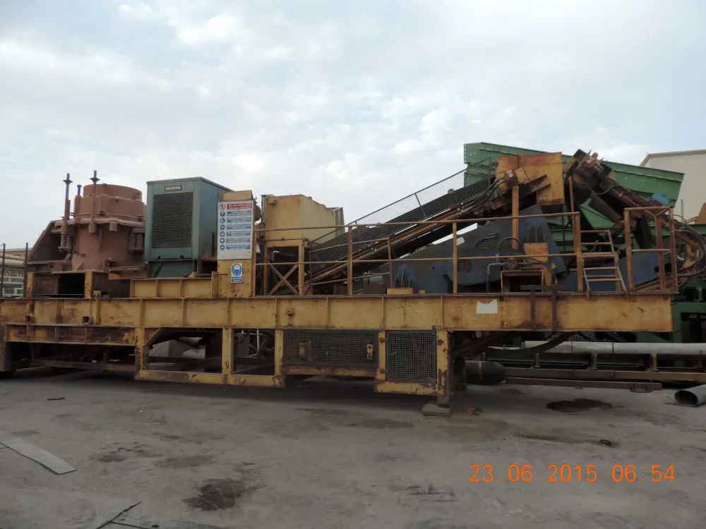 Mobile cone crusher on tyre with axle trailer - 2