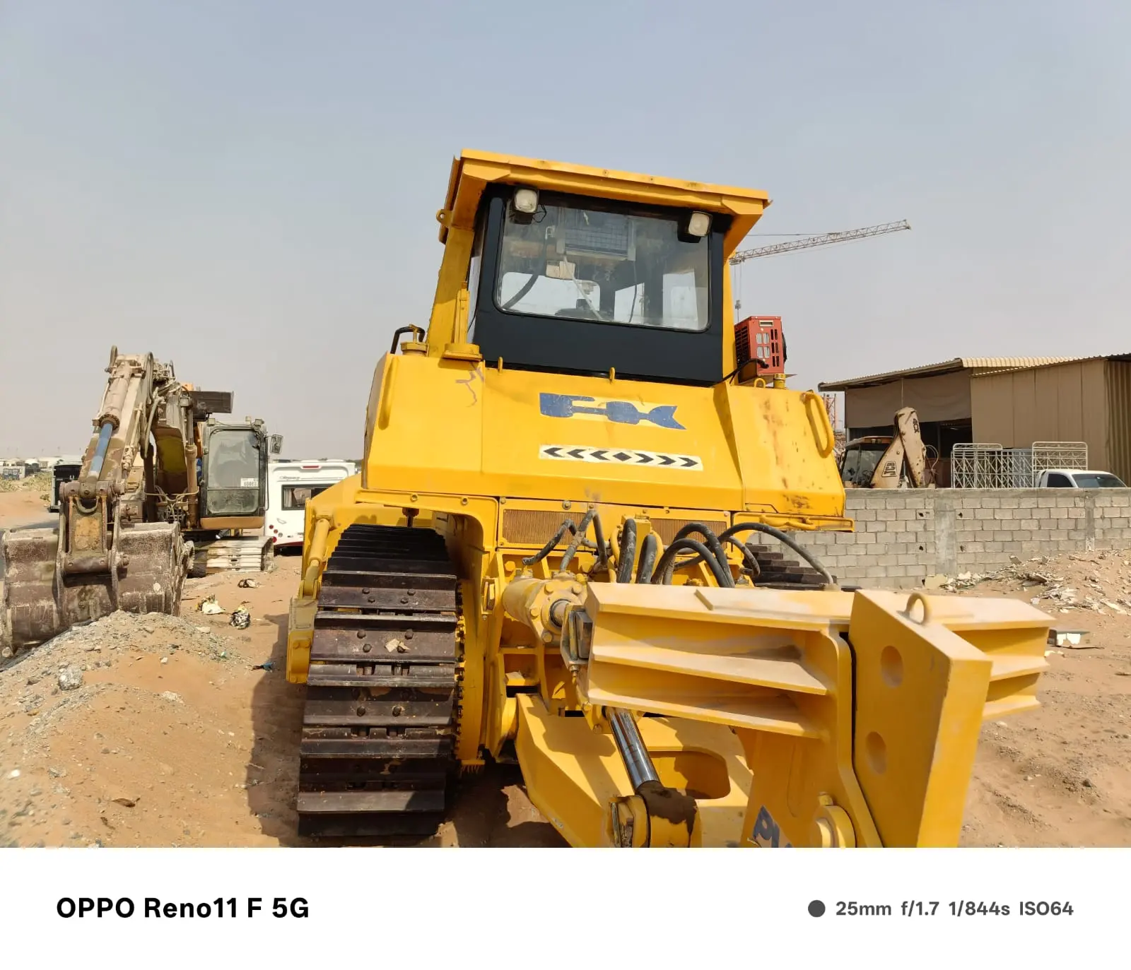 BULL DOZER SIMILAR TO D9