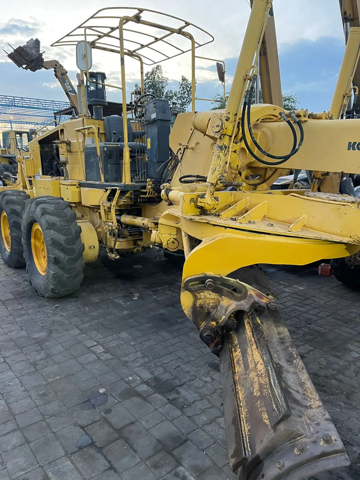 Grader Komatsu 705A 2007 - 2