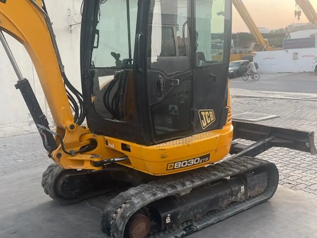 JCB mini Excavator - 5