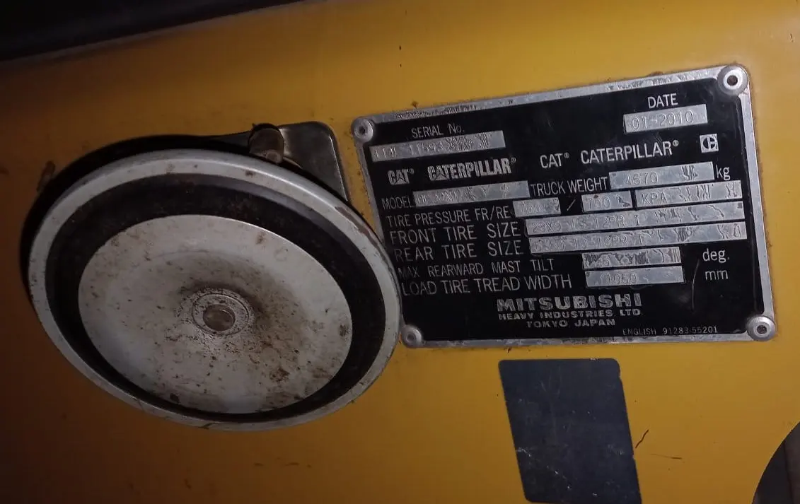 Forklift Cat 2010 - 3