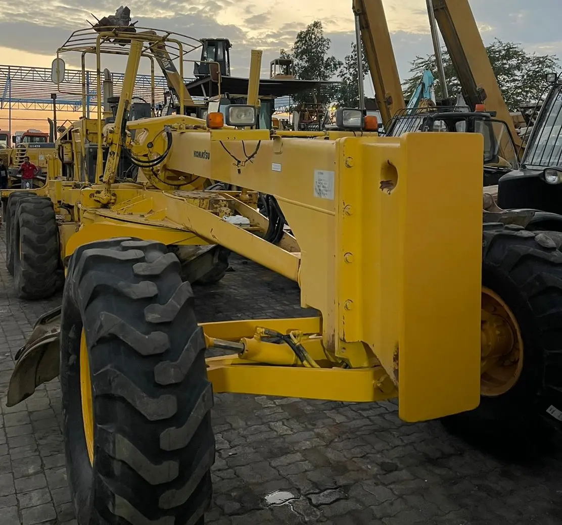 Grader Komatsu 705A 2007