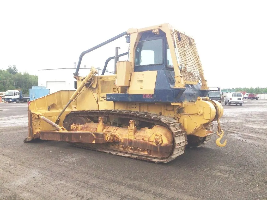 Used KOMATSU Dozer D85 - 2