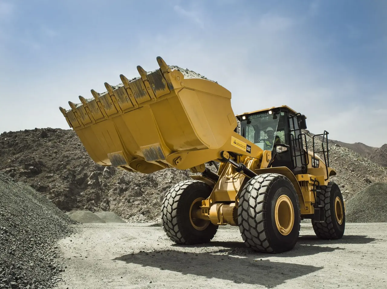 Diff. Type Wheel Loader Shovel CAT 10 TO 32 TON