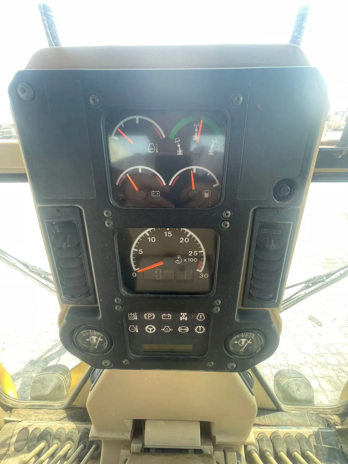 CATERPILLAR 140H MOTOR GRADER - 6