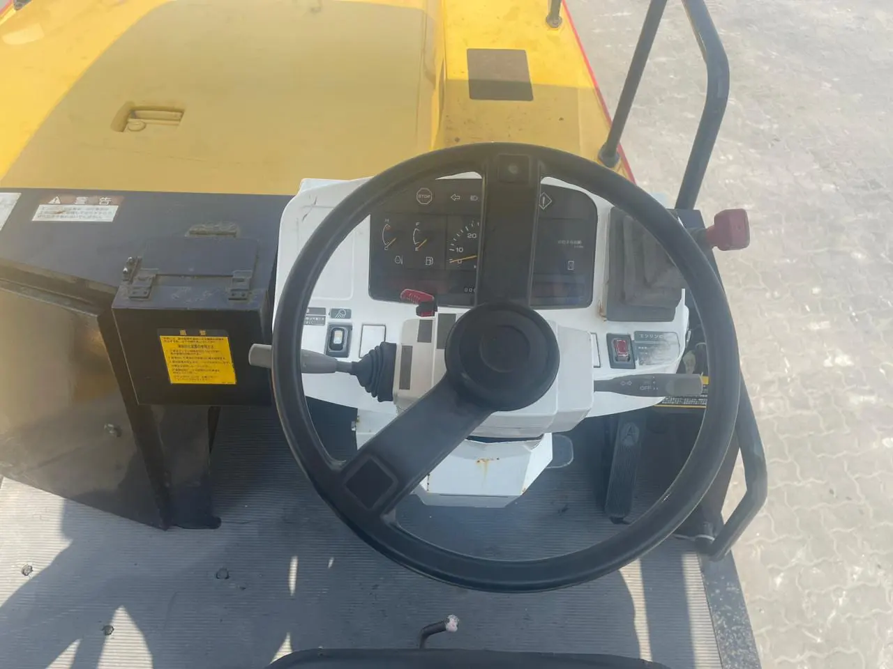 DYNAPAC CP-205 - 10TONS PNEUMATIC ROLLER 2001 - 2
