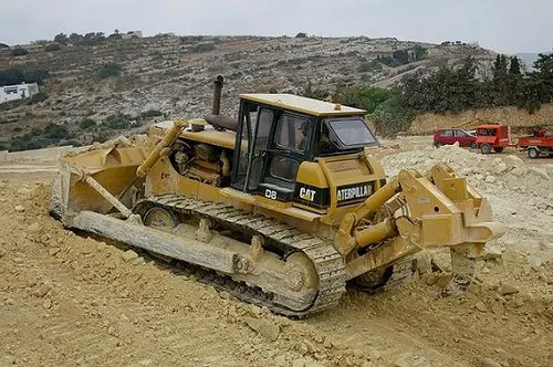 Dozer CATERPILLAR D8