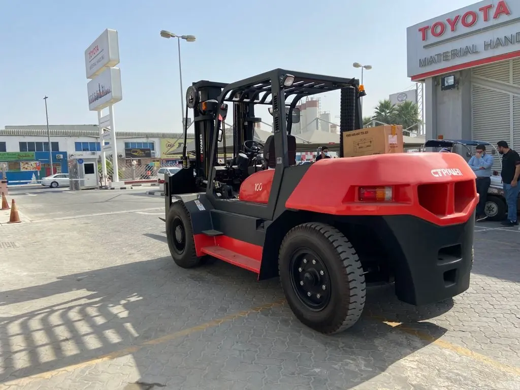 10 ton forklift available on rent