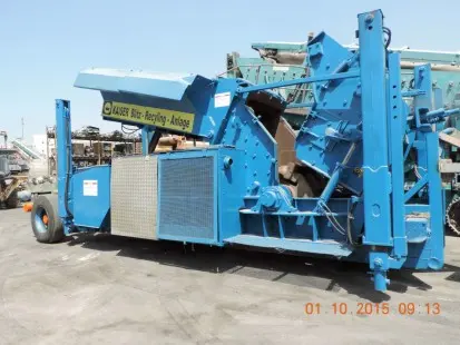 Mobile impact crusher on tyre