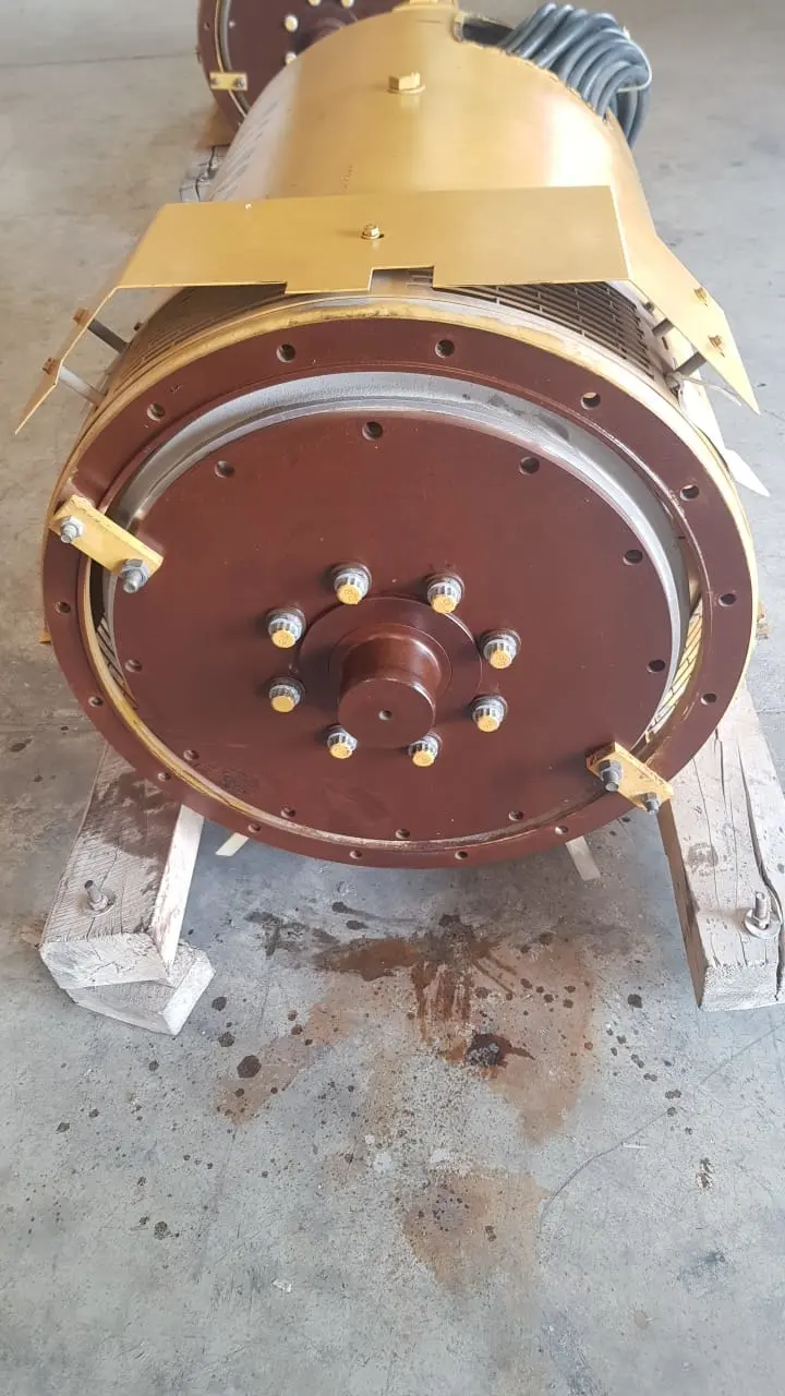 CATERPILLAR SR4B 810KVA ALTERNATOR - 3