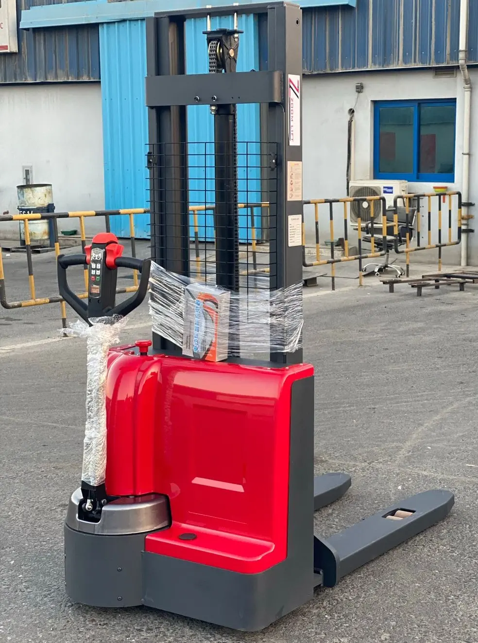 Brand New 2023 Zoom FULL electric stacker - 3