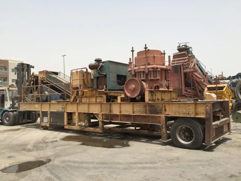 Mobile cone crusher on tyre with axle trailer - 4