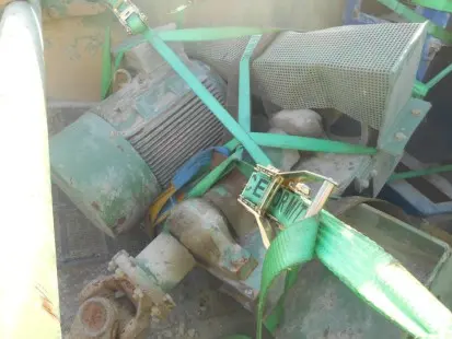 Vibrating screen-1 deck