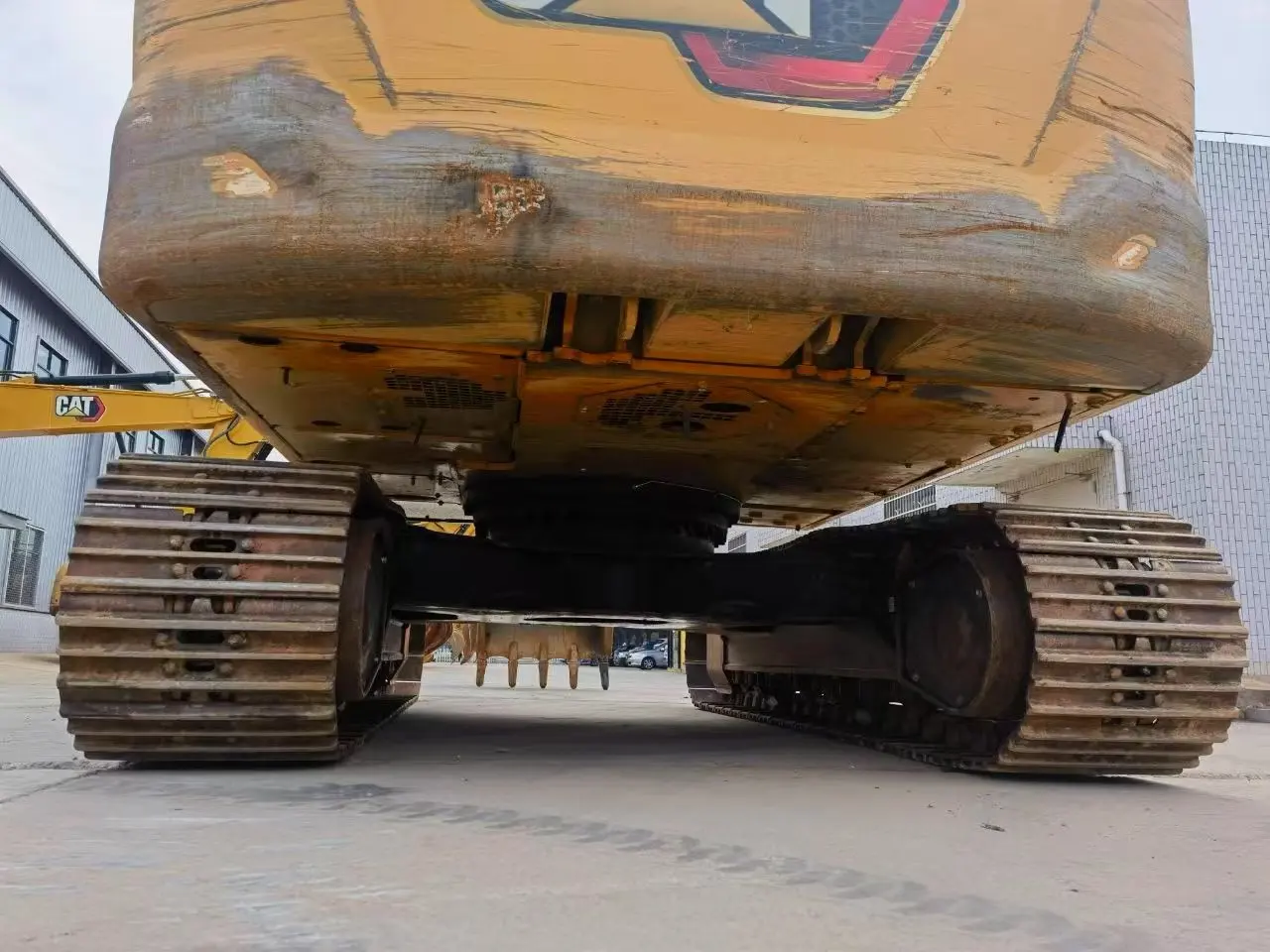 Cat323 - 4