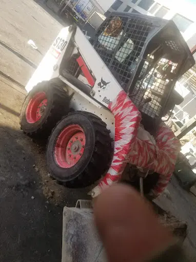 Skid Steer BOBCAT S130