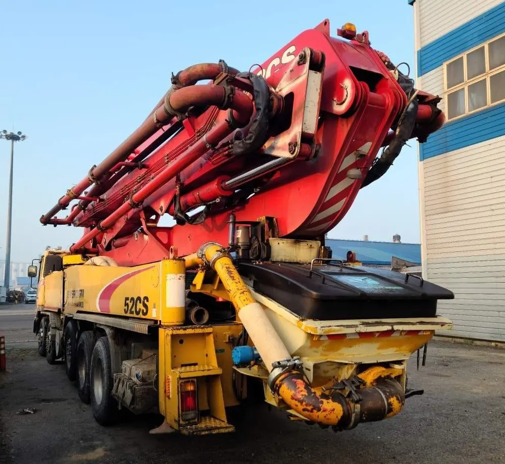 Daewoo 52 meter concrete pump 2007 - 2