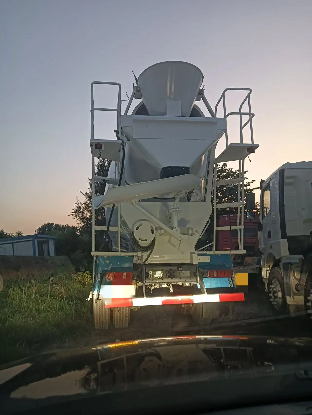 concrete mixer truck - 3
