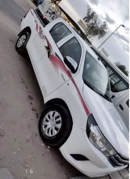 Toyota Pickup 4x4 1 to 3 ton double cabin