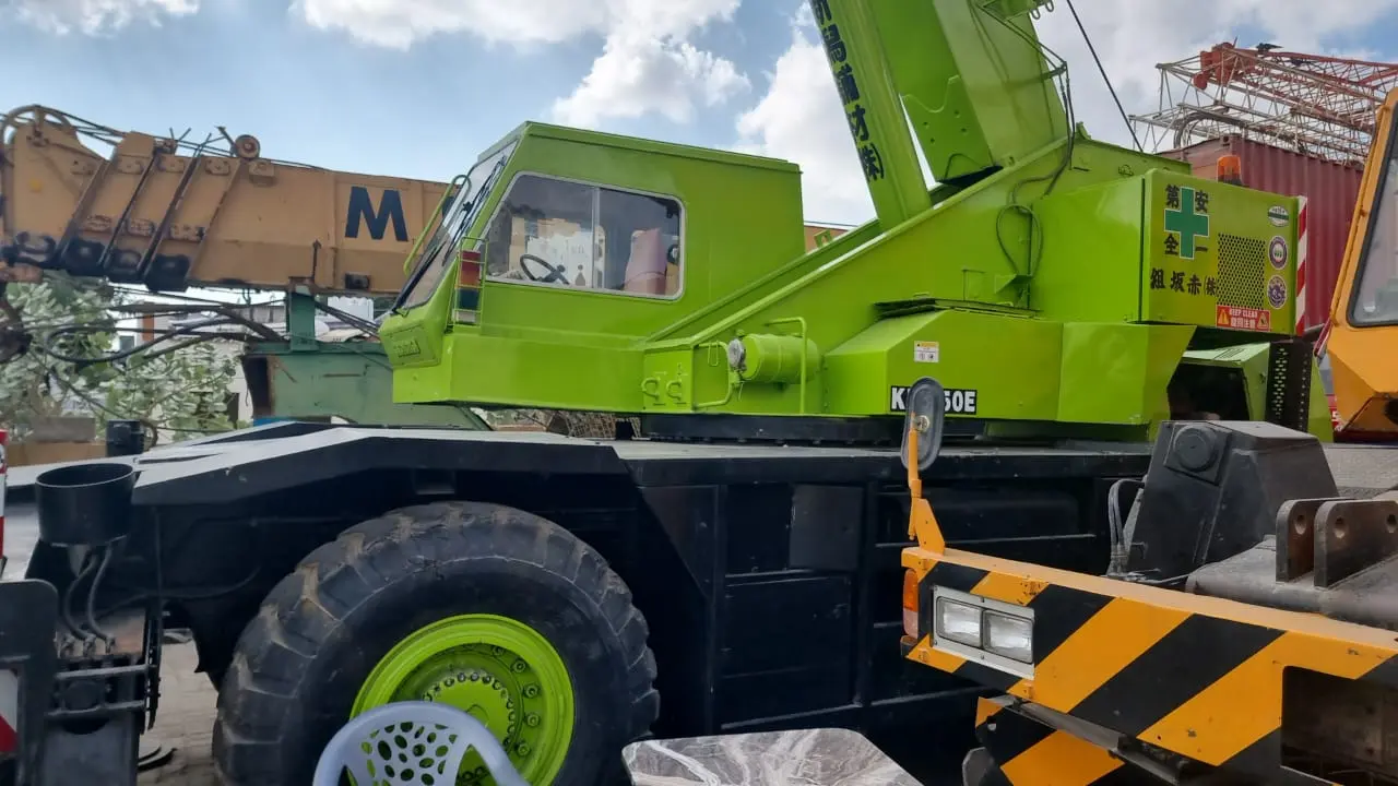 Crane Kato KR35H 35Ton 1995