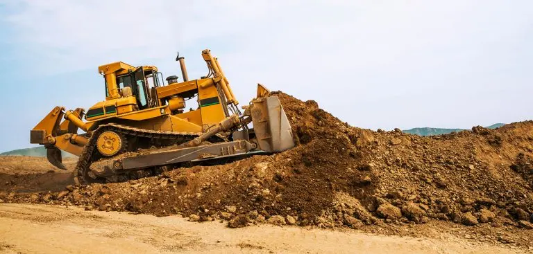 KOMATSU, CAT Dozer