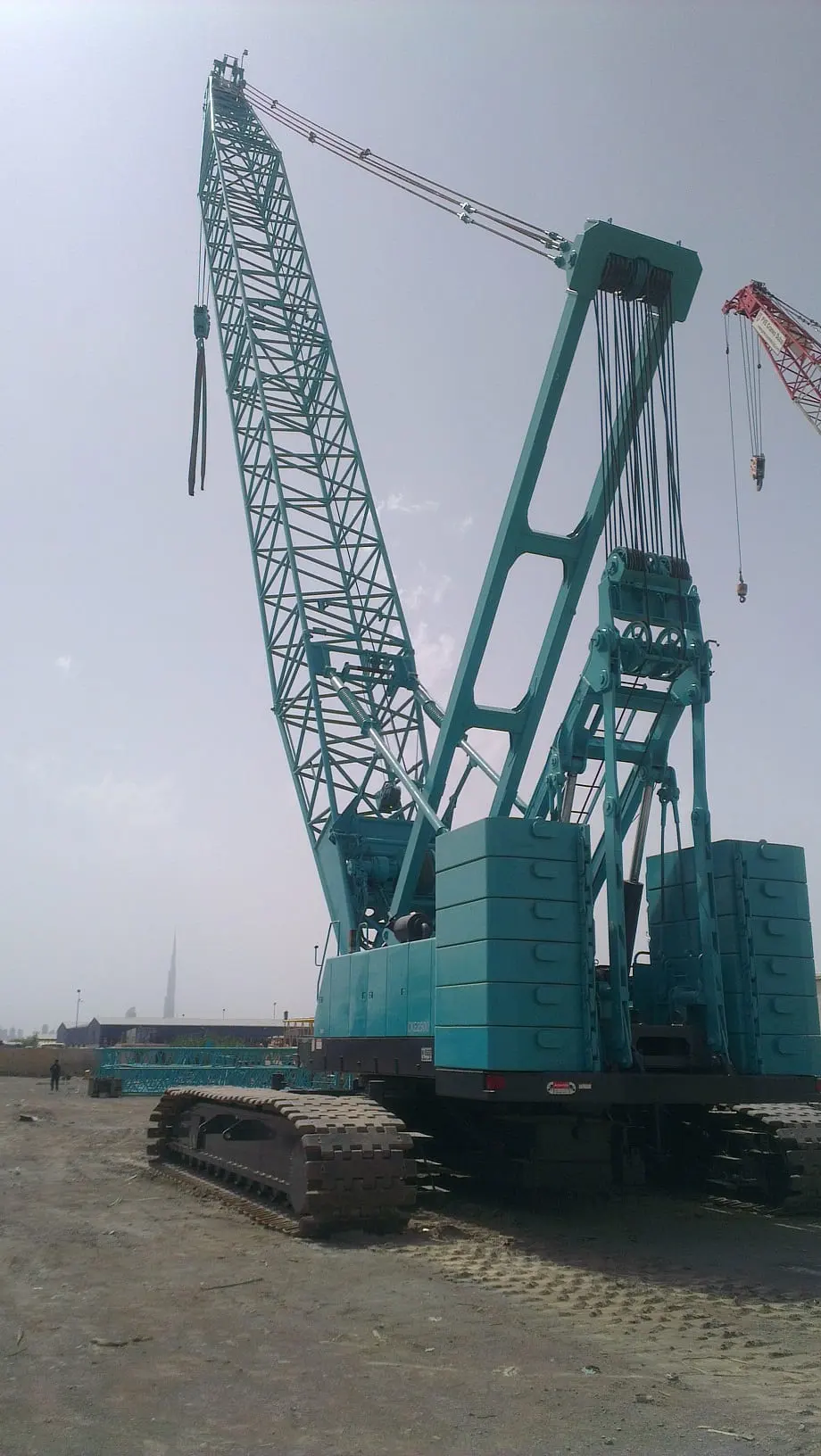 Kobelco CKE 2500 (250 TON) CRAWLER CRANE RENTAL - 2