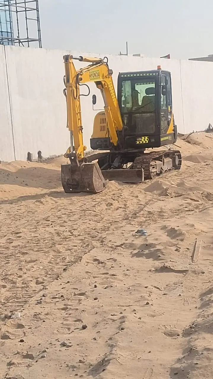 HYUNDAI MINI EXCAVATOR 5Ton & 6 TON JackHammer. PILE BREAKER - 2