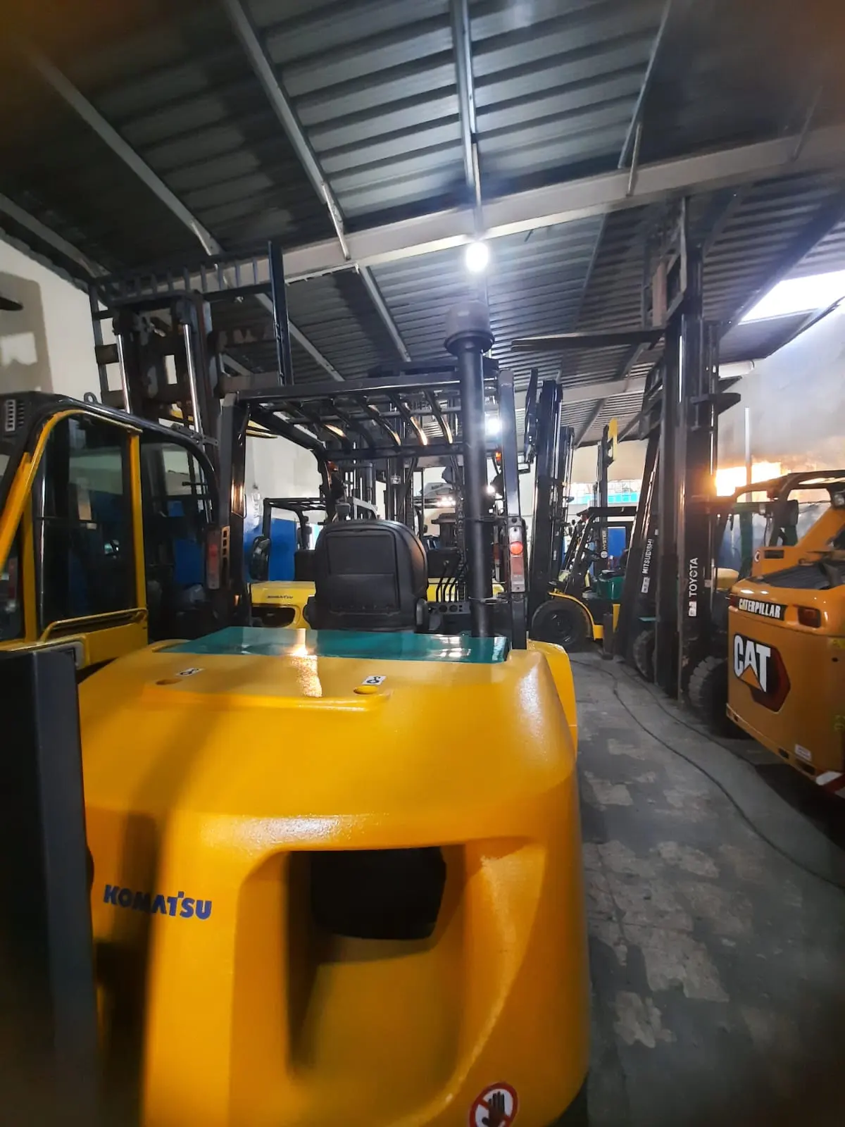Komatsu Forklift 4.5 Ton Leo 2010 - 2