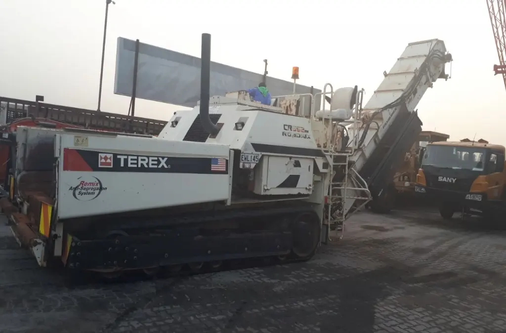 USED Asphalt Milling Machine TEREX CR662RM - 2