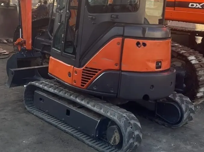 Hitachi 3 Ton Excavator  - 3