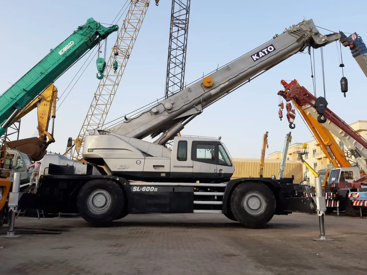 Used KATO KR50H-L2 Crane