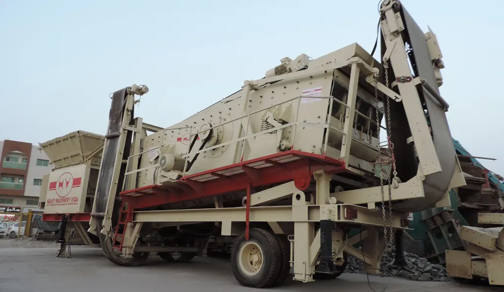 Mobile 3-Deck Screen on Tyre - 5