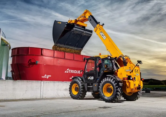 560-80 TELEHANDLER 7.9 Meter