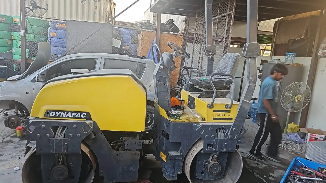 Road Roller Compactor CATERPILLAR 5 Ton - 3