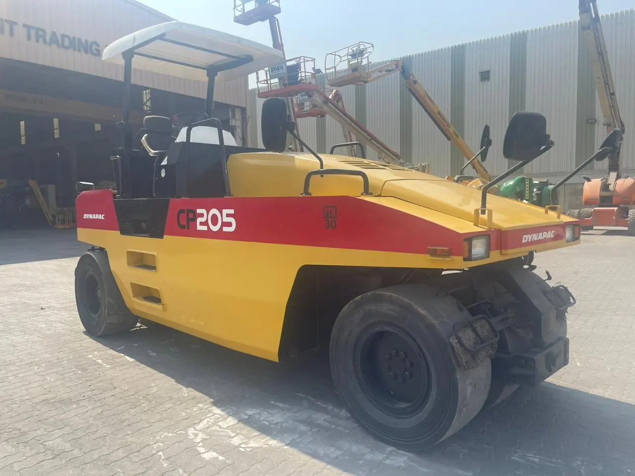 DYNAPAC CP-205 - 10TONS PNEUMATIC ROLLER 2001 - 6