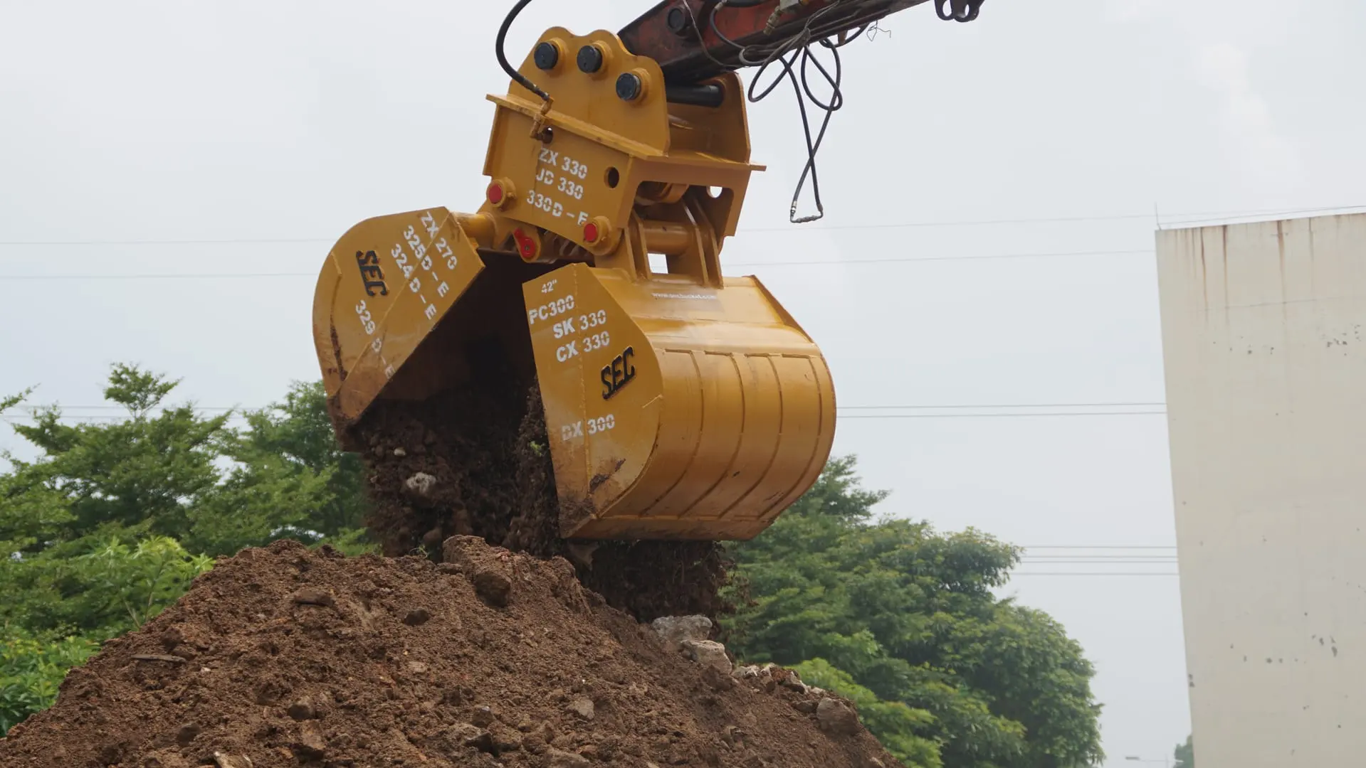 Hydraulic Clamshell Grapple - 2
