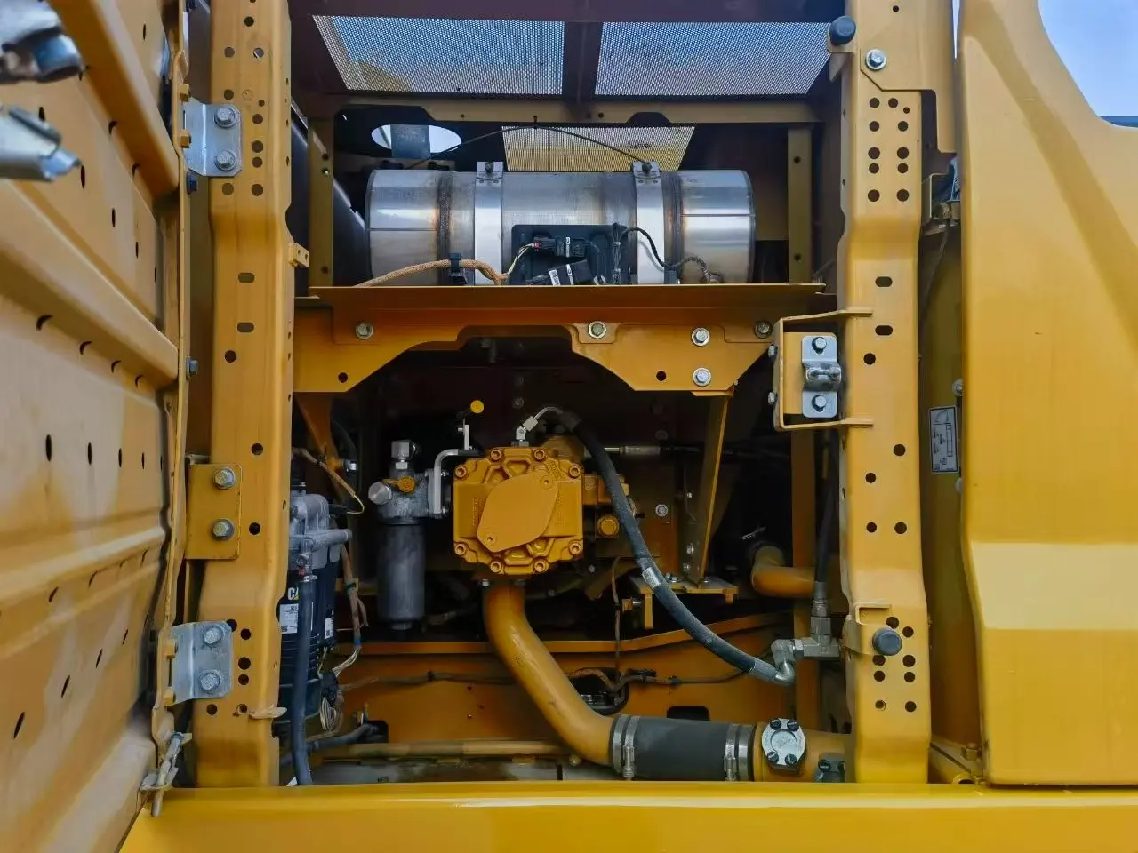 Cat326GC - 6