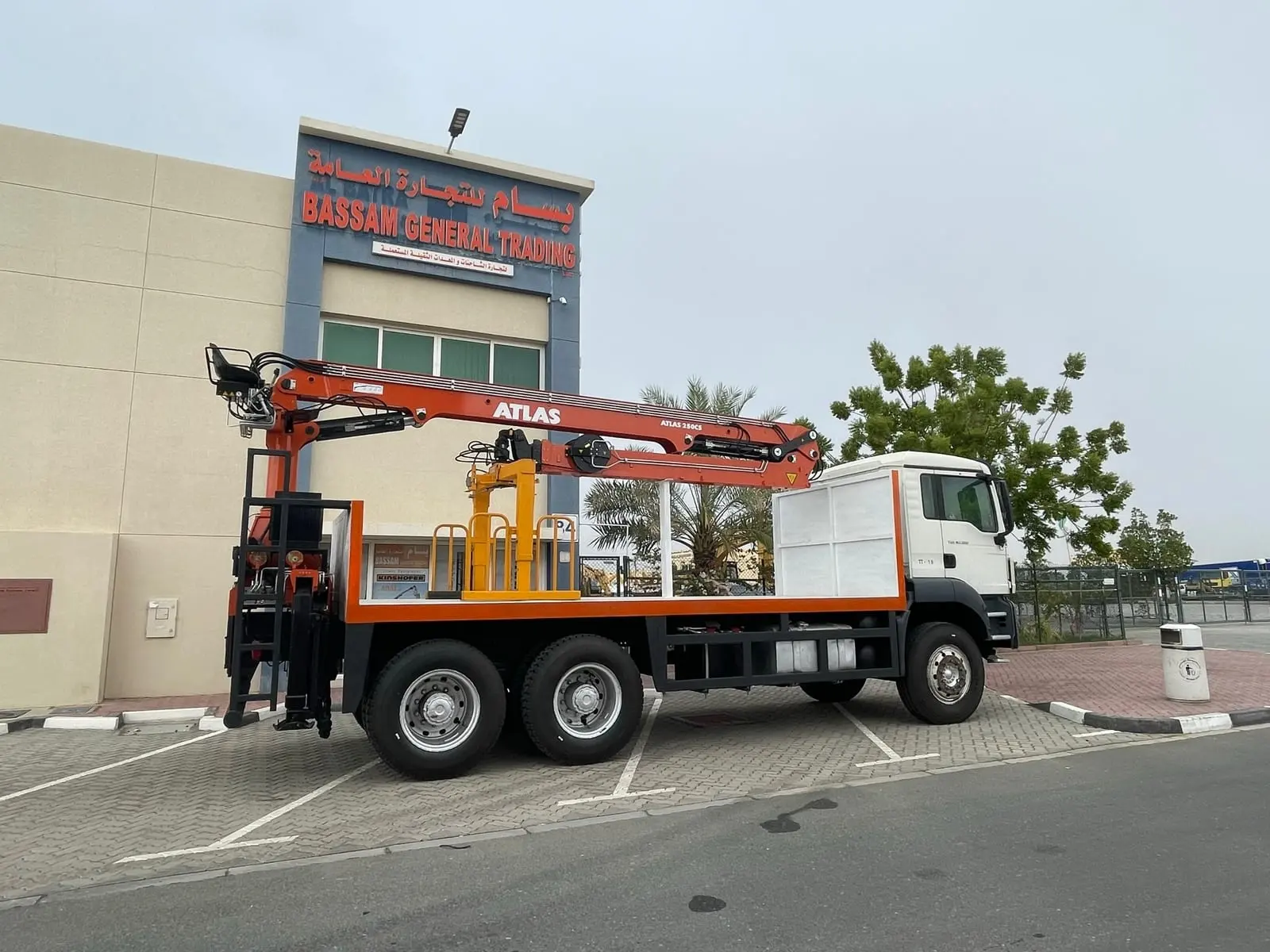 Highup Truck/ Atlas Crane for sale - 2