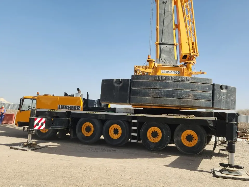 Liebherr Mobile Crane 160 Ton