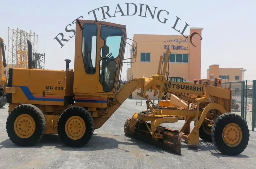 USED MITSUBISHI MG 320 MOTOR GRADER - 3