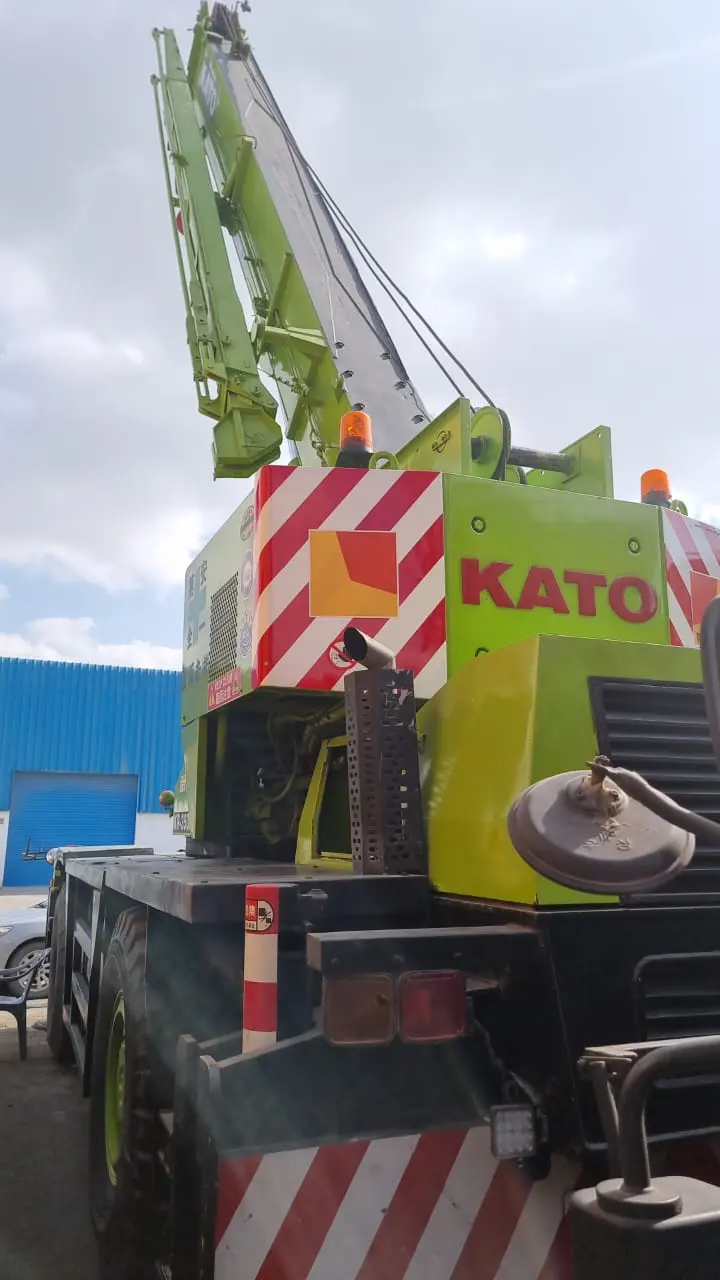 Crane Kato KR35H 35Ton 1995 - 4